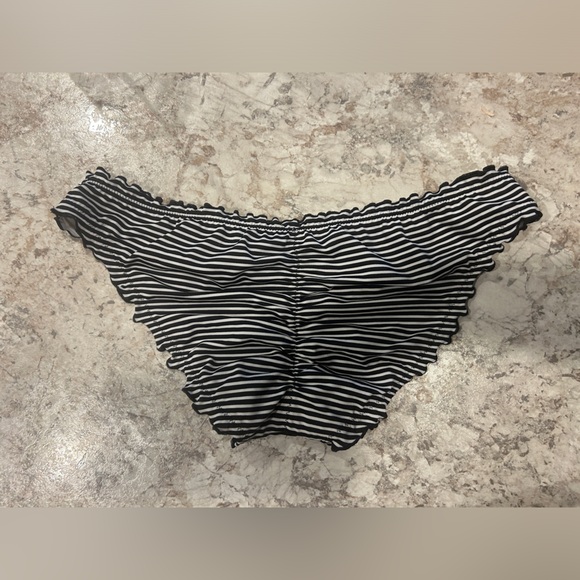 Victoria’s Secret Ruched Ruffle Black and White Striped Bikini Bottom Medium - Picture 1 of 6